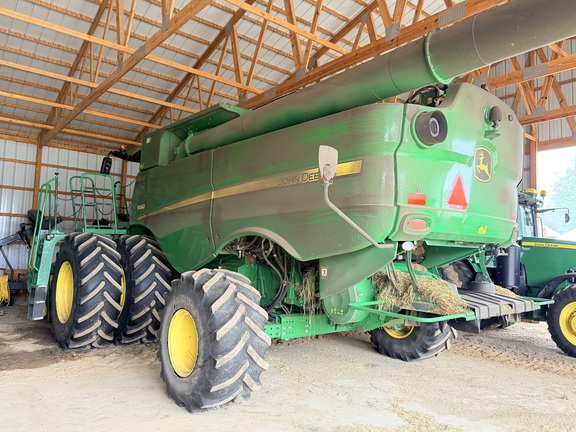 Photo of 2014 John Deere S680
