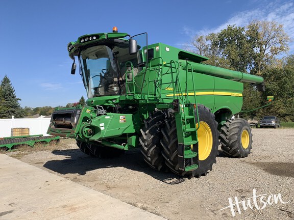 Photo of 2014 John Deere S680