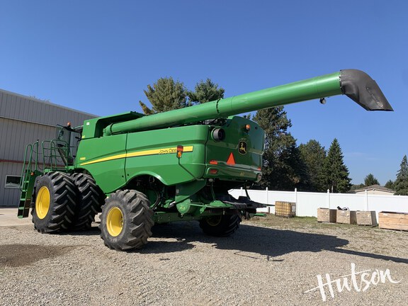 Photo of 2014 John Deere S680