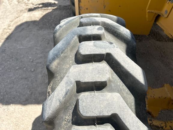 2012 John Deere 410K