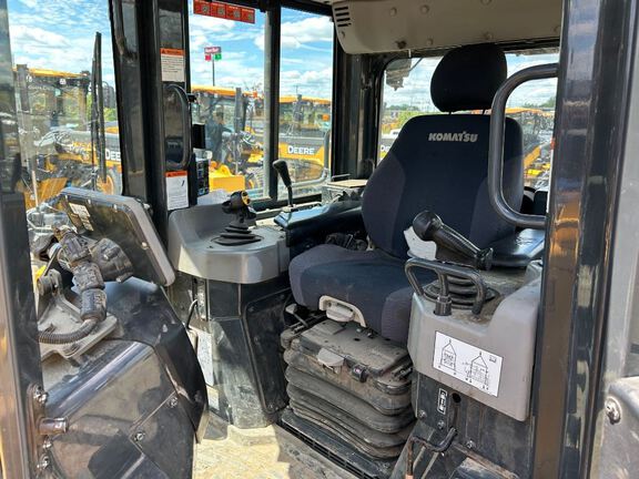 2021 Komatsu D61PXI-24