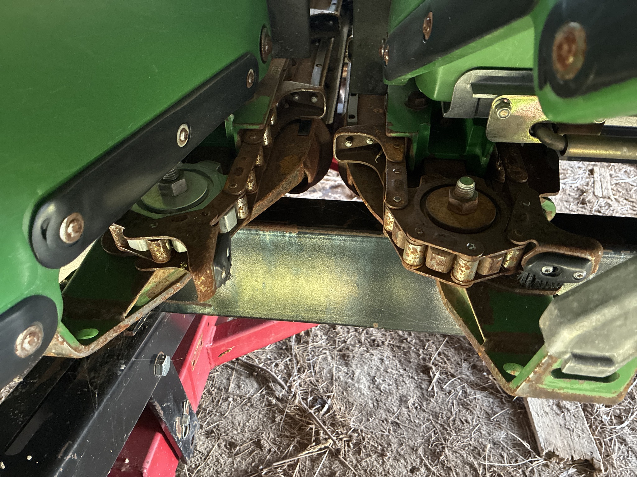 Used 2008 John Deere 608C Corn and Row Crop headers at Koenig Equipment in Greensburg, IN - PhotoXL8