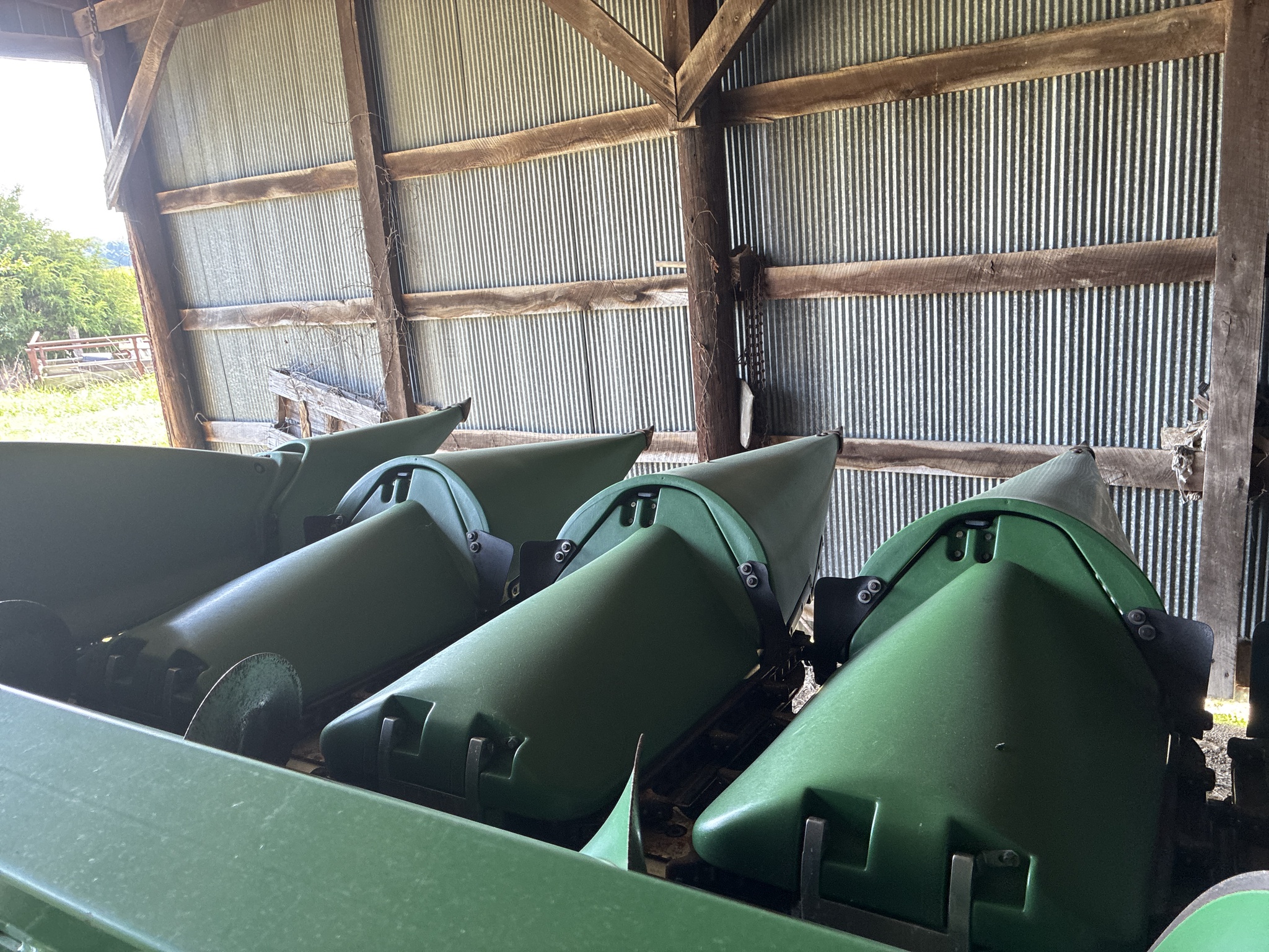 Used 2008 John Deere 608C Corn and Row Crop headers at Koenig Equipment in Greensburg, IN - PhotoXL10