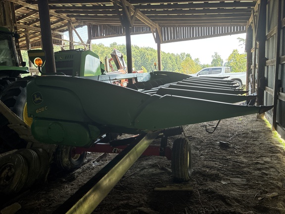Used 2008 John Deere 608C Corn and Row Crop headers at Koenig Equipment in Greensburg, IN - Photo3