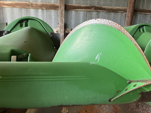 Used 2008 John Deere 608C Corn and Row Crop headers at Koenig Equipment in Greensburg, IN - Photo11