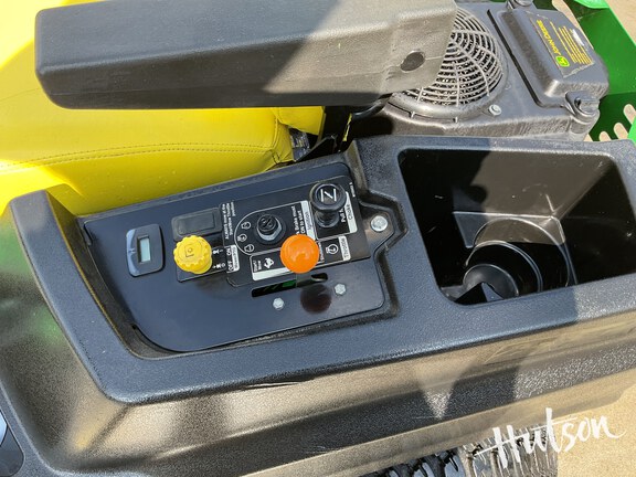 Photo of 2014 John Deere Z445