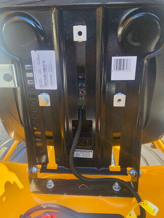 Photo of 2025 Cub Cadet LT46