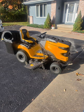 Photo of 2025 Cub Cadet LT46