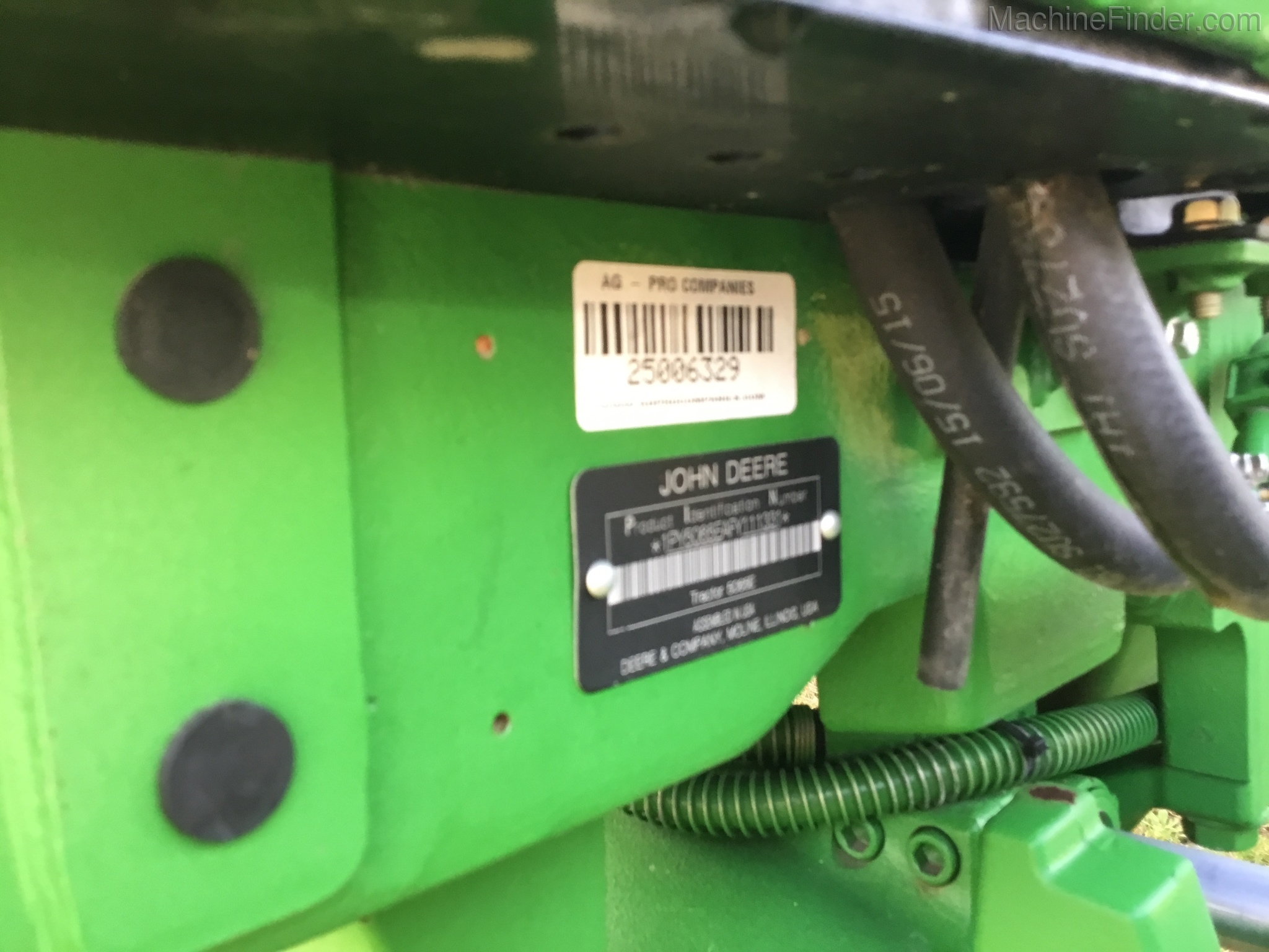 2016 John Deere 5065E Image 2