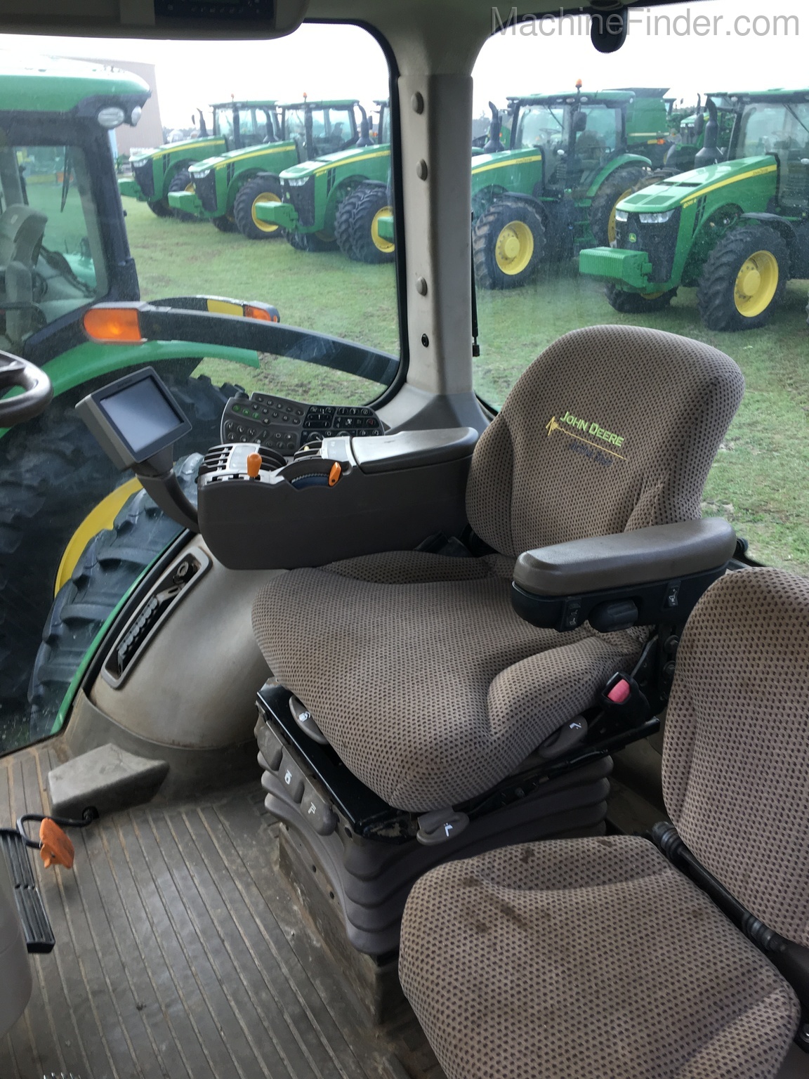 2013 John Deere 8335R Image 5