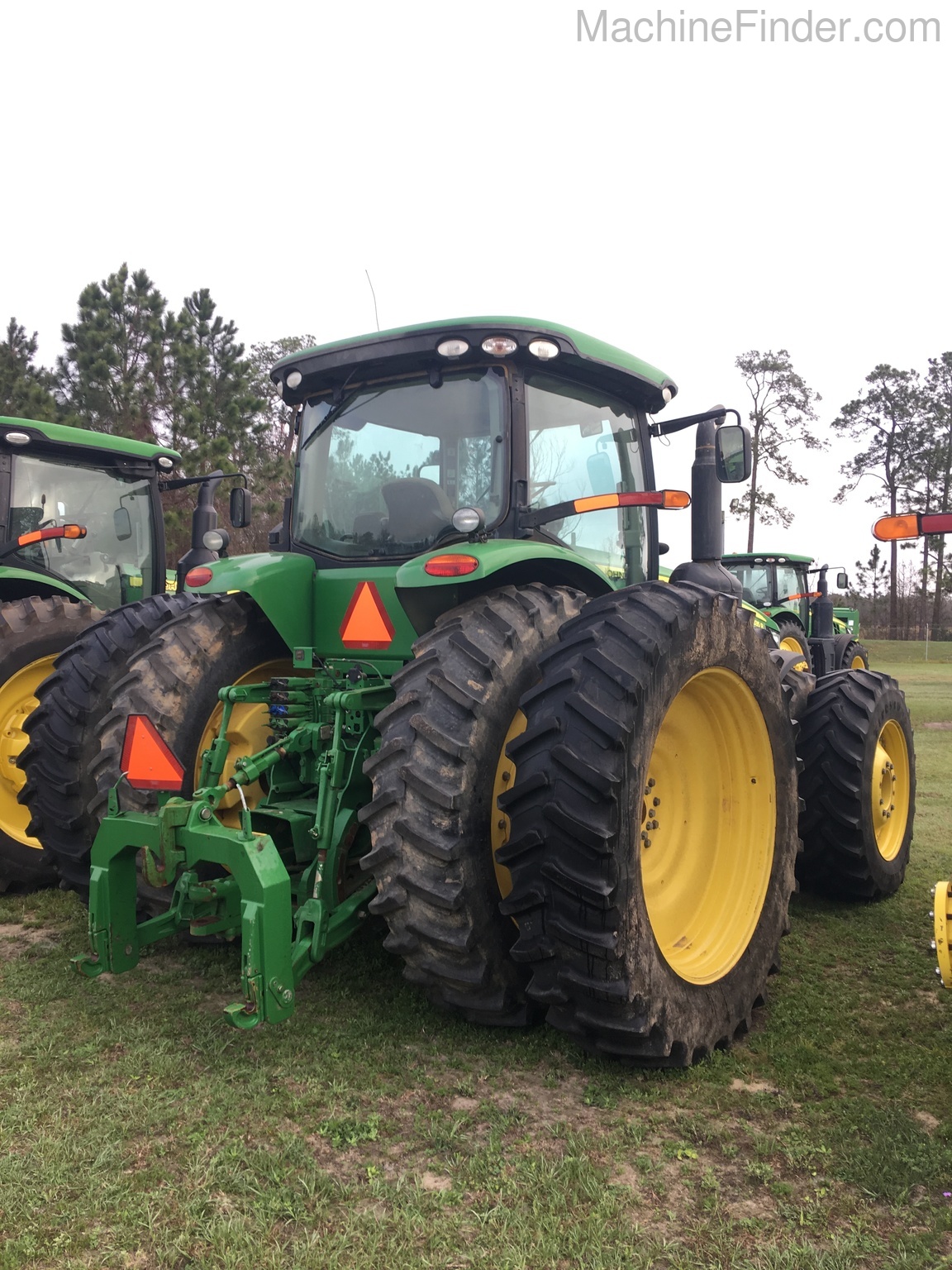 2013 John Deere 8335R Image 4