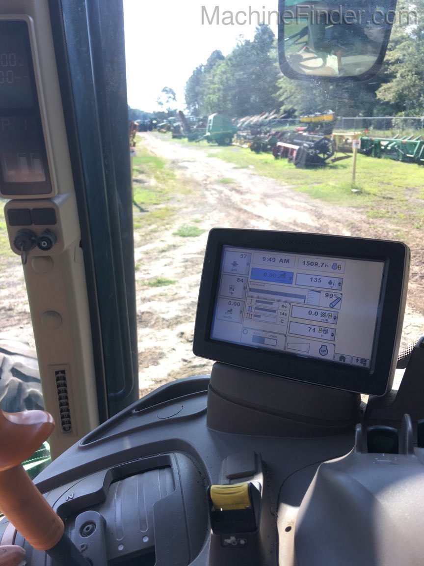 2014 John Deere 7215R Image 6