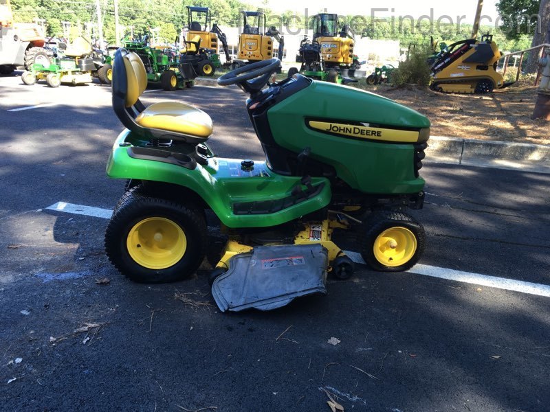 2007 John Deere X320 Image 2