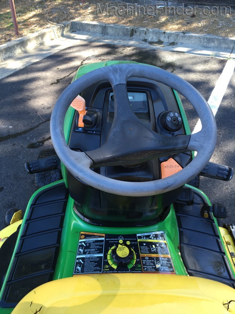 2007 John Deere X320 Image 5