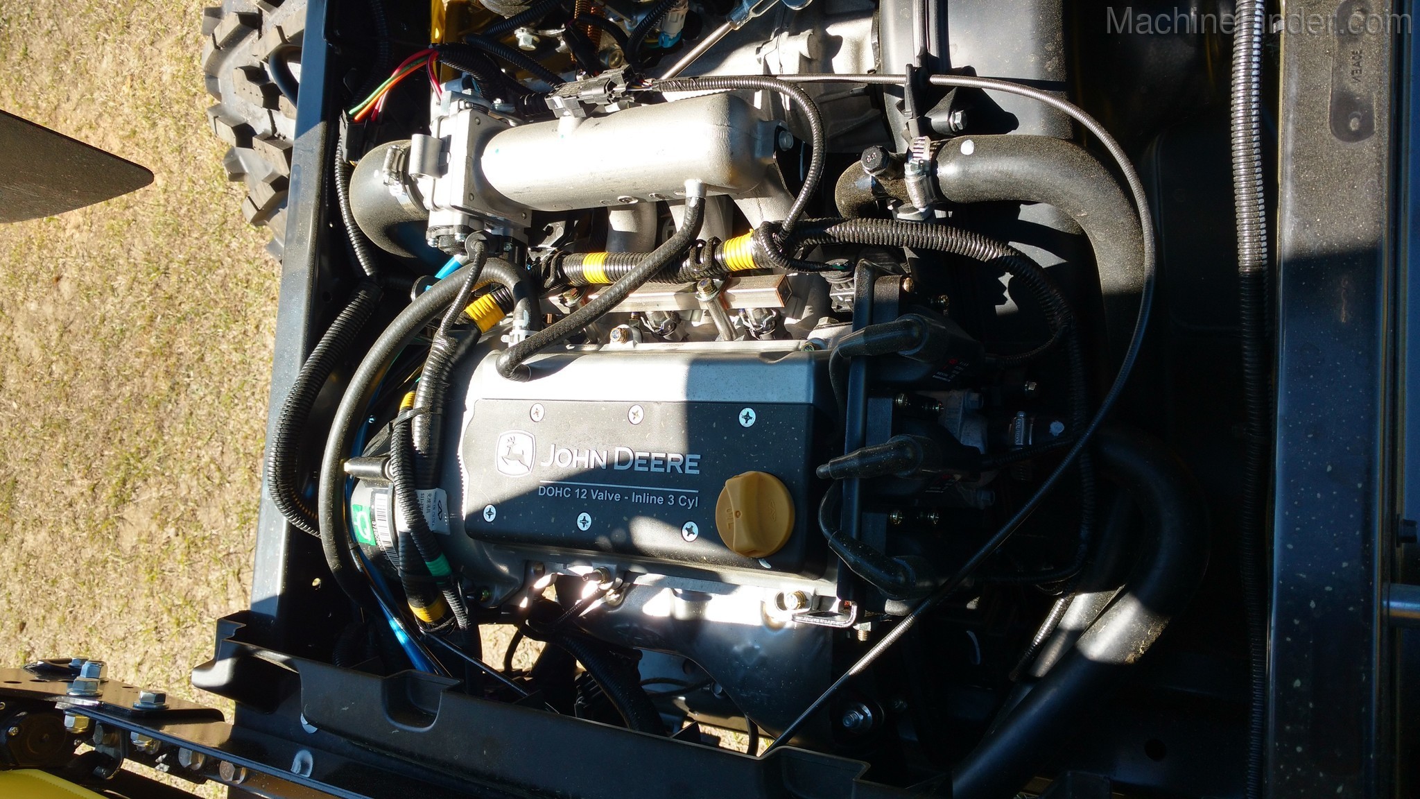 2020 John Deere 825M Image 3