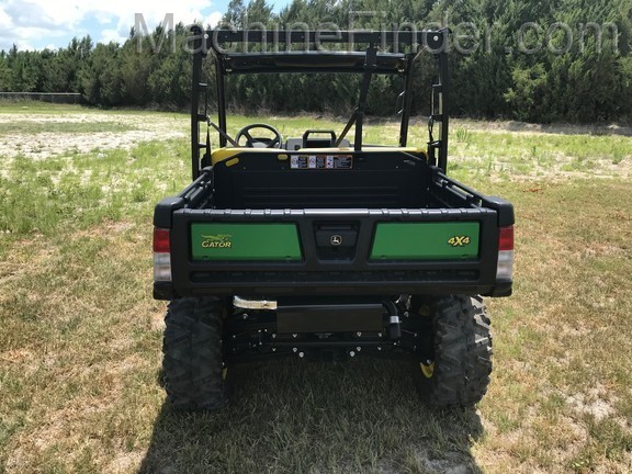 2020 John Deere 825M Image 5