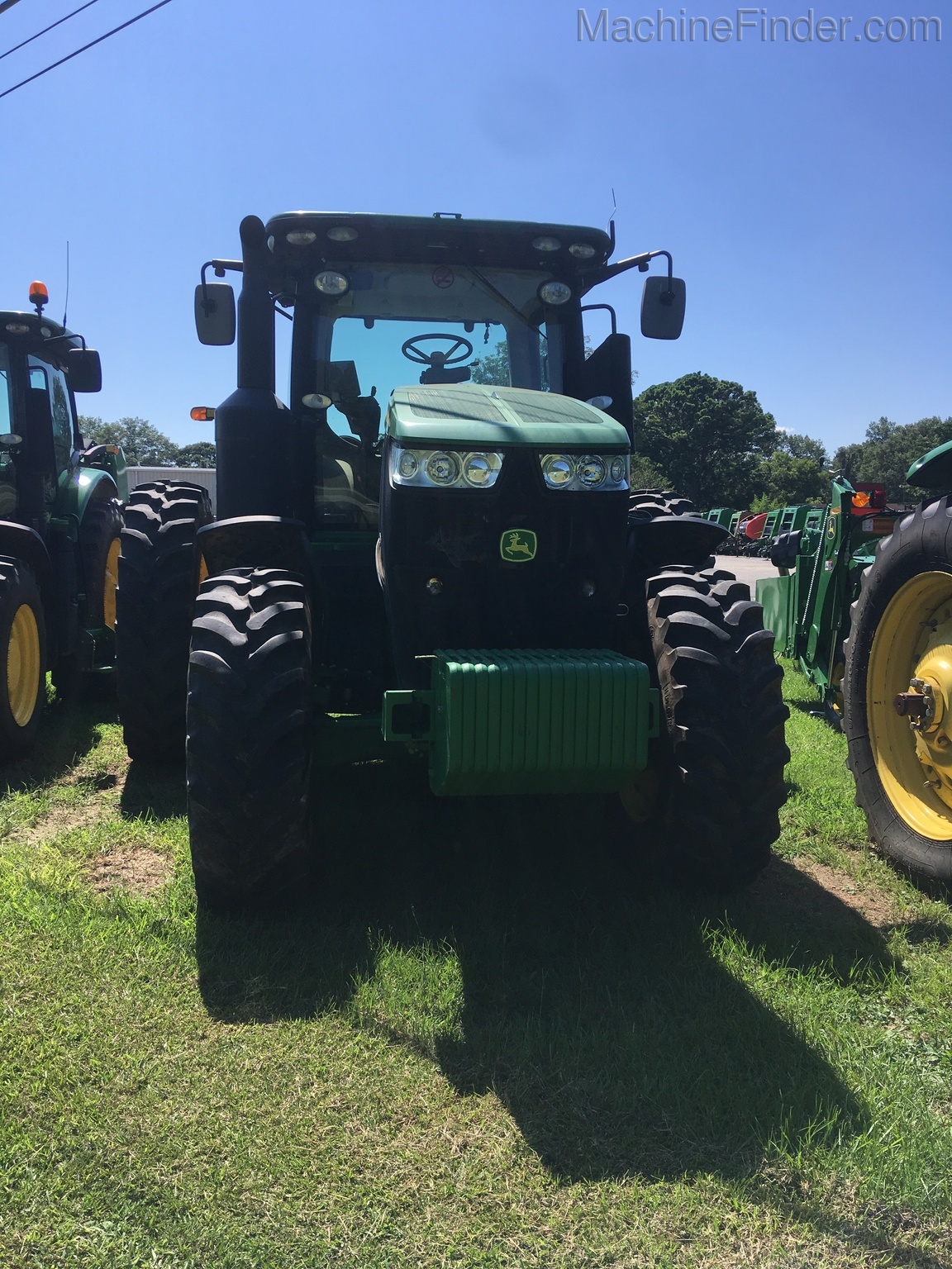 2014 John Deere 7210R Image 3