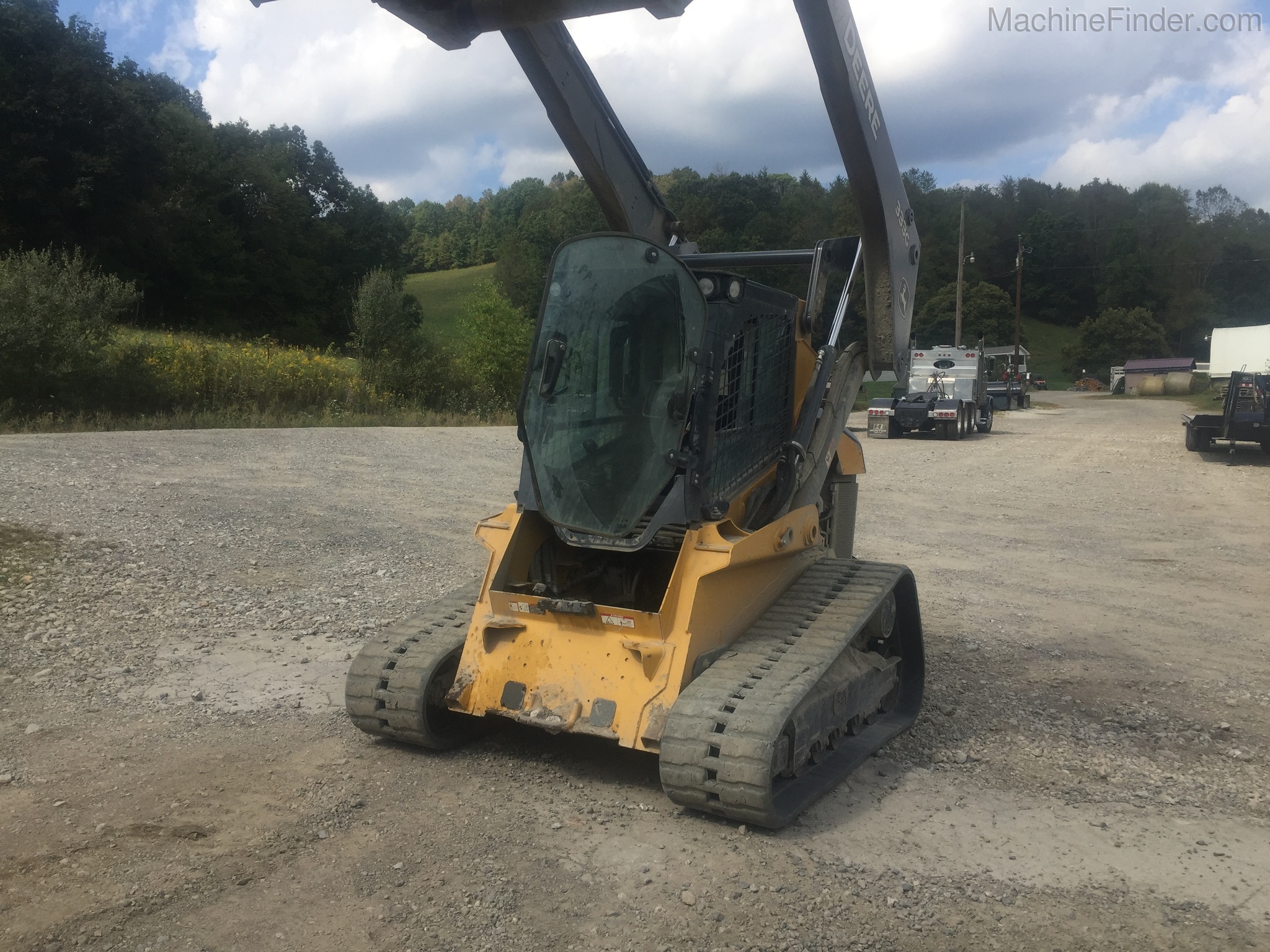 2017 John Deere 333G Image 1