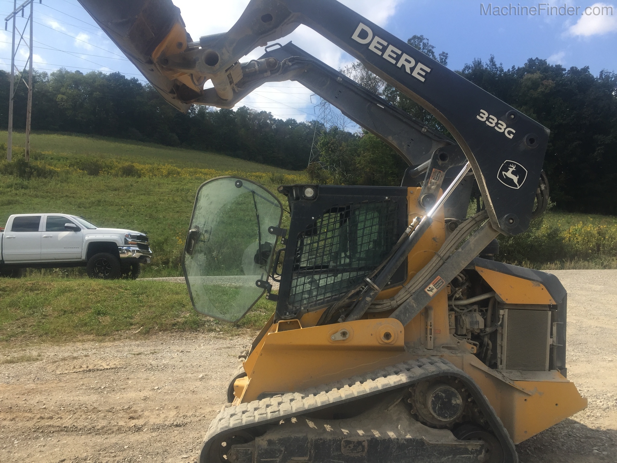 2017 John Deere 333G Image 2