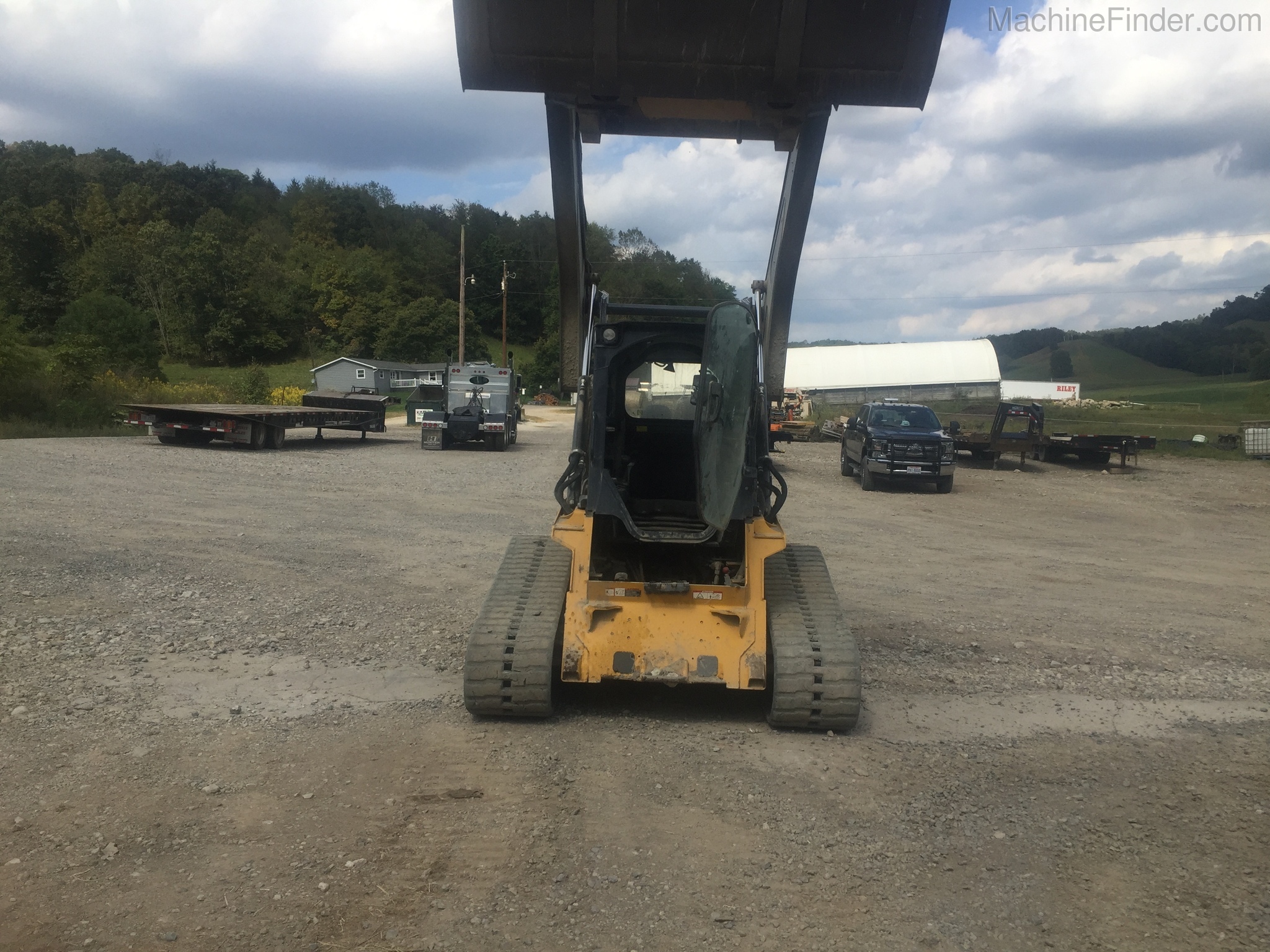 2017 John Deere 333G Image 8