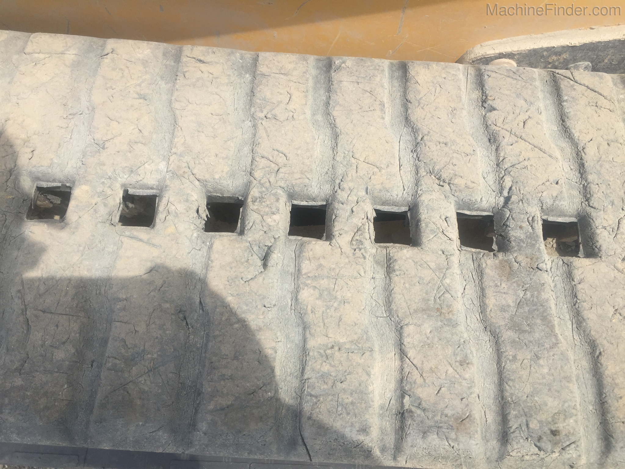 2017 John Deere 333G Image 9