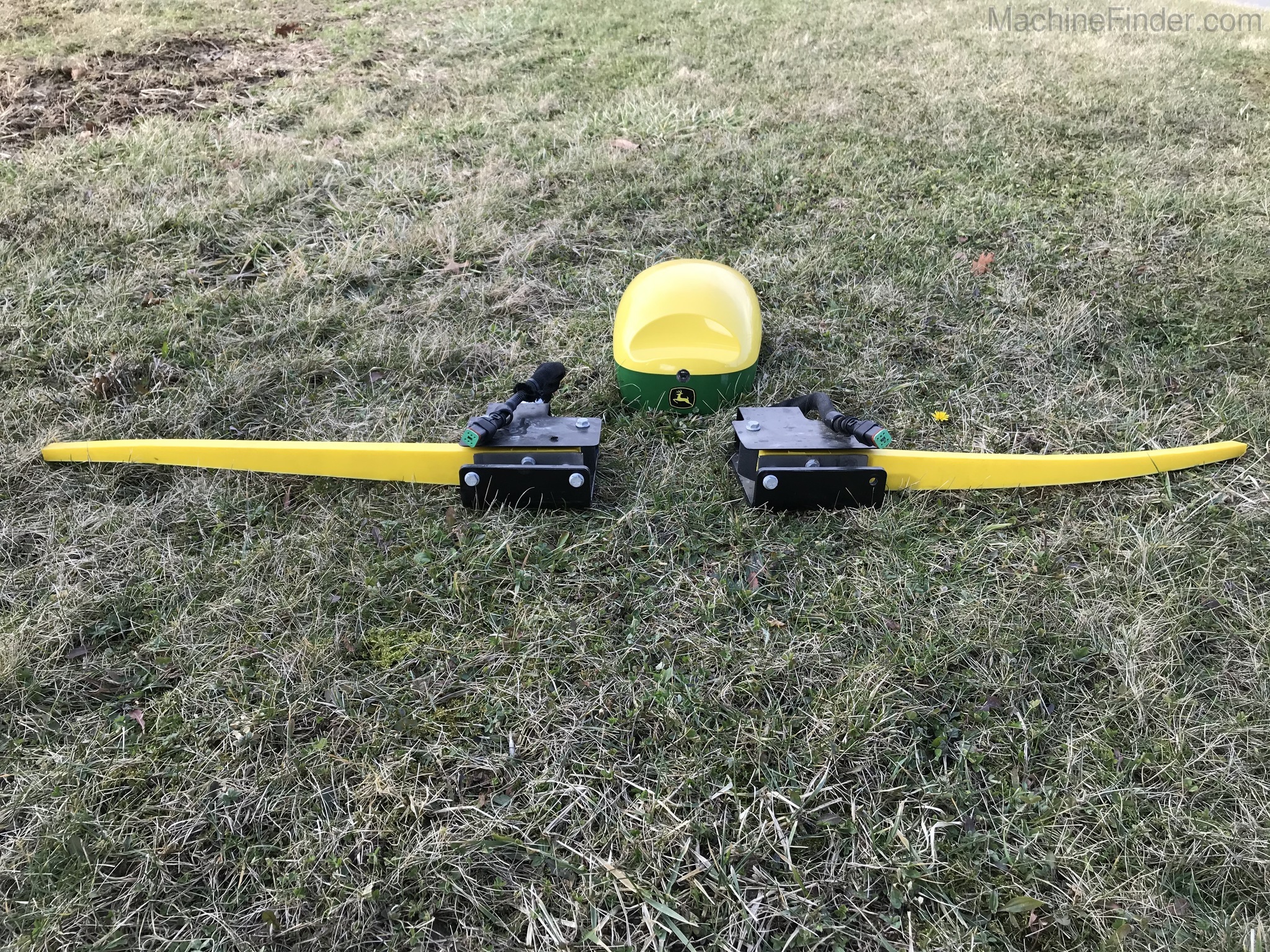 2017 John Deere R4045 Image 18