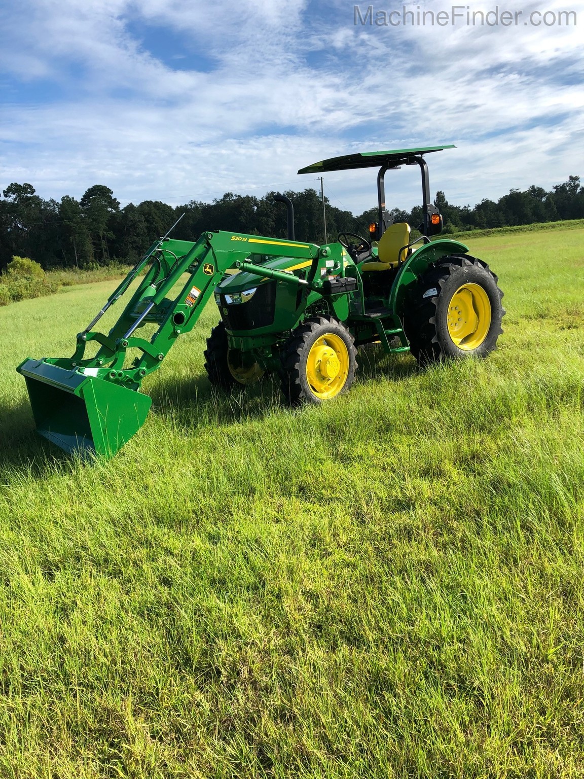 2020 John Deere 5075E Image 2