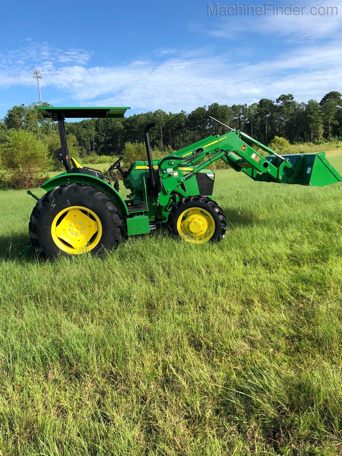 2020 John Deere 5075E Image 8