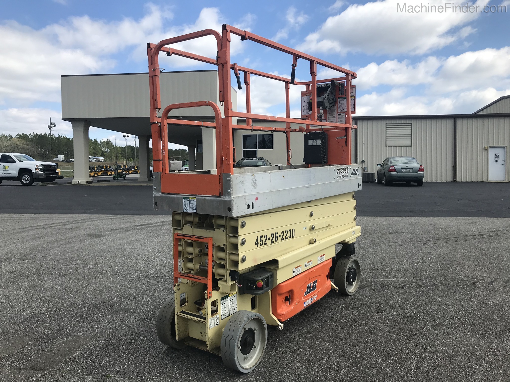2013 JLG 2630ES Image 3