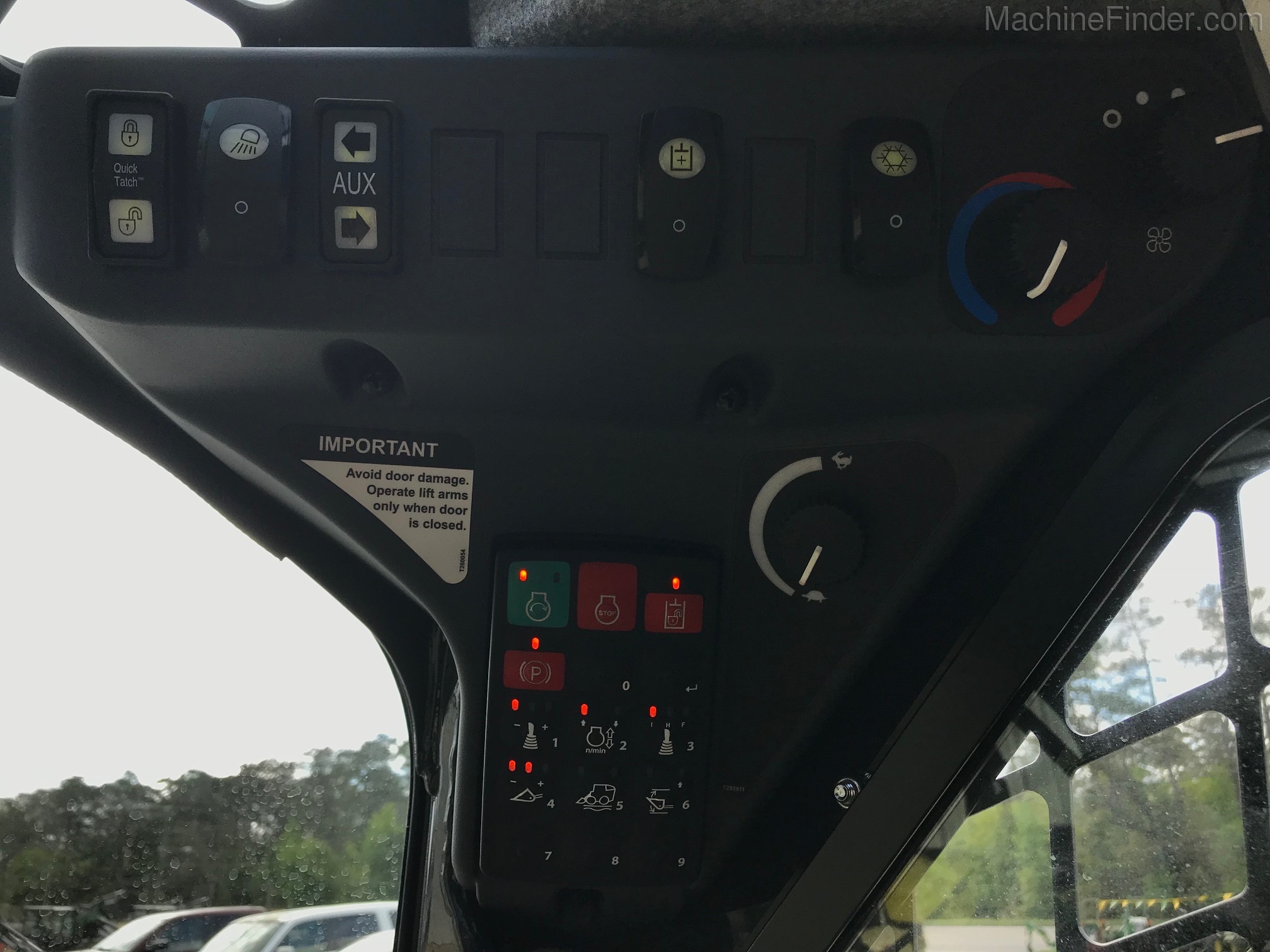 2021 John Deere 331G Image 11