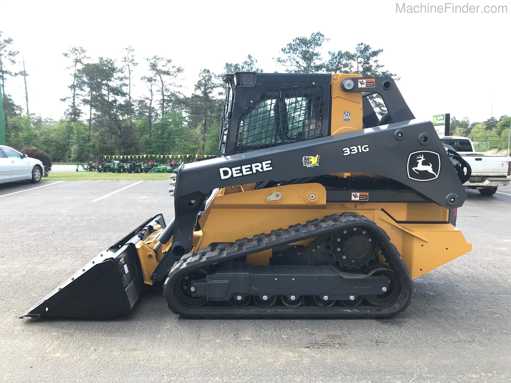 2021 John Deere 331G Image 6