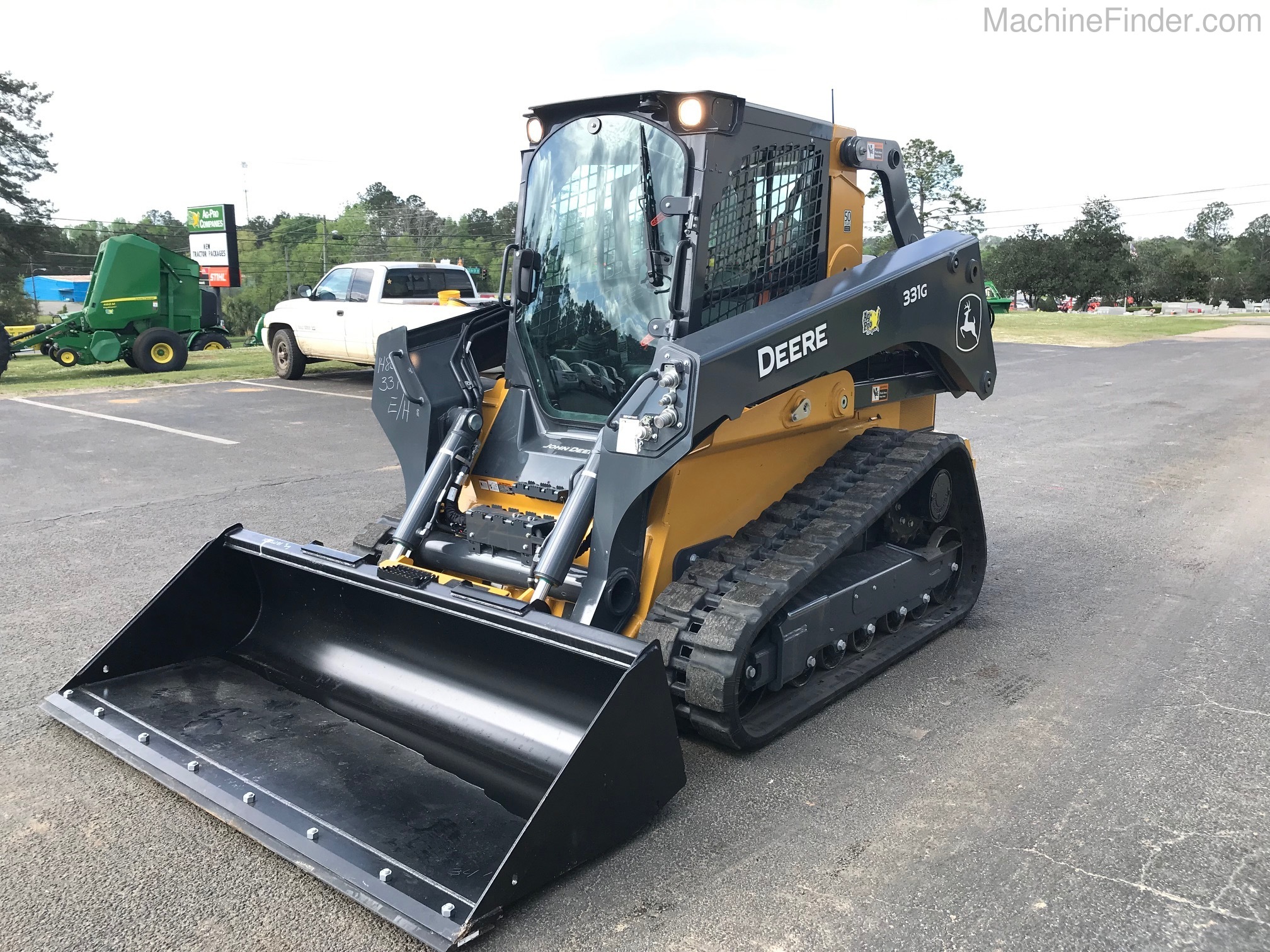 2021 John Deere 331G Image 7