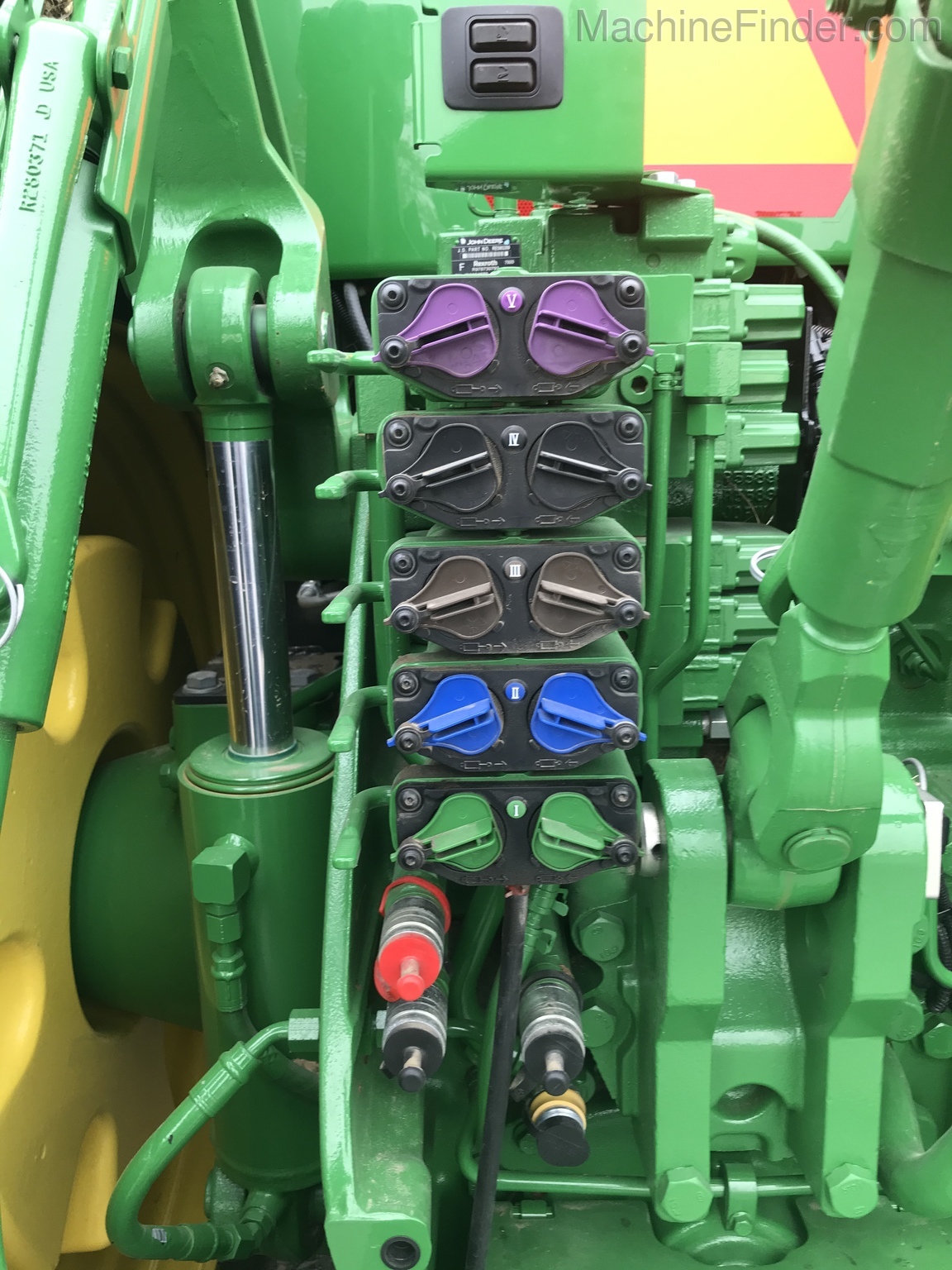 2019 John Deere 8370R Image 8