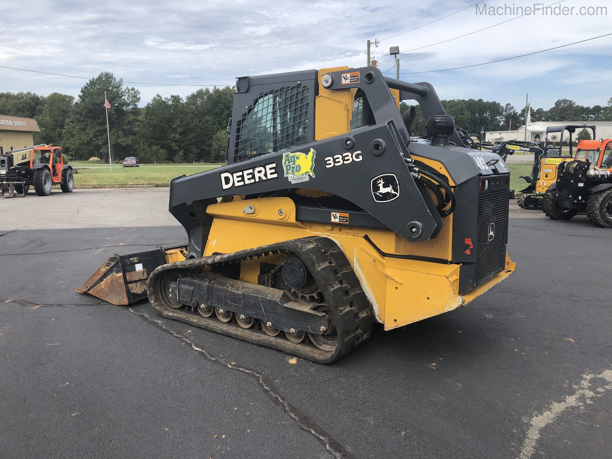 2018 John Deere 333G Image 2