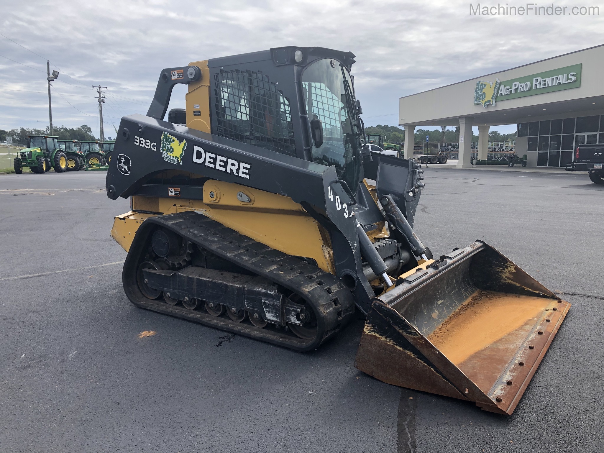 2018 John Deere 333G Image 5