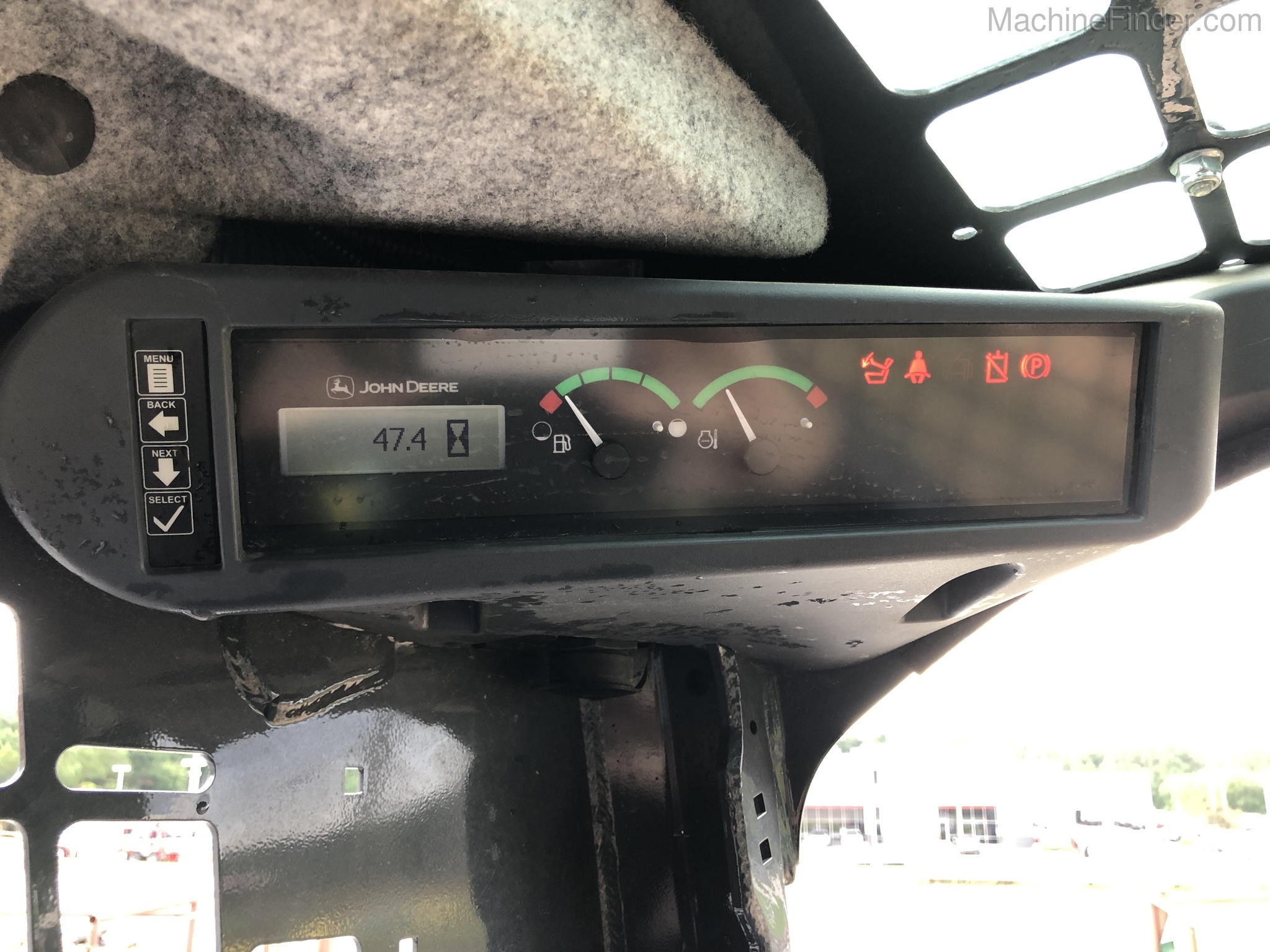 2018 John Deere 317G Image 7