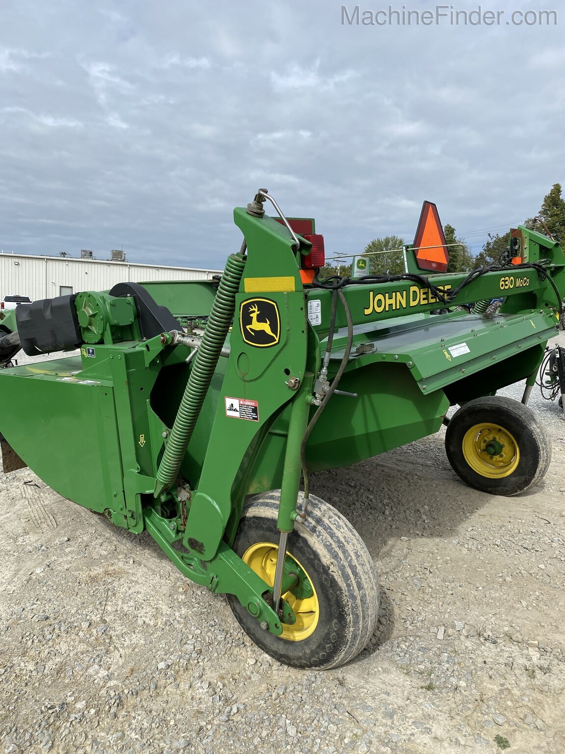 2011 John Deere 630 Image 6