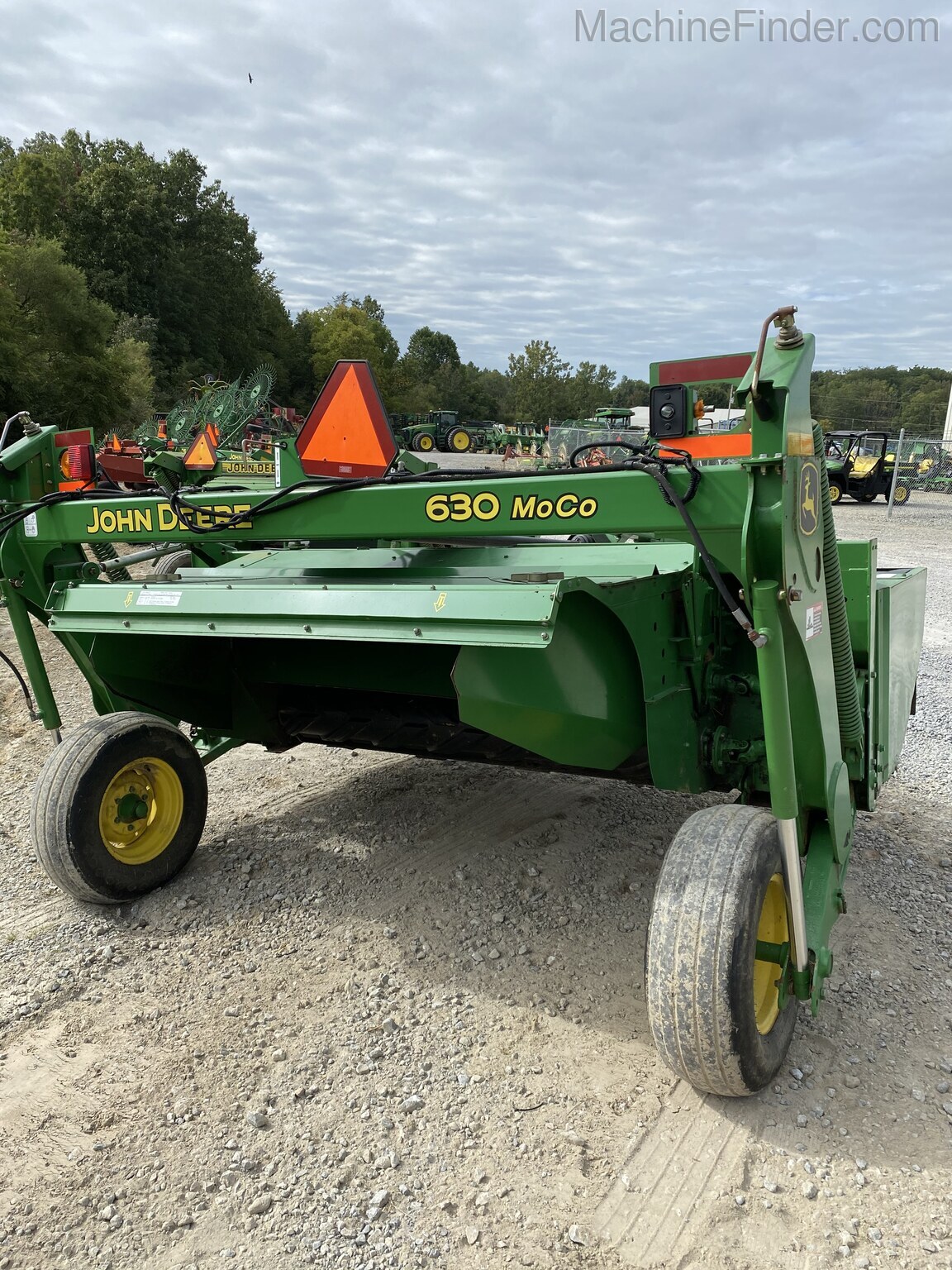 2011 John Deere 630 Image 4