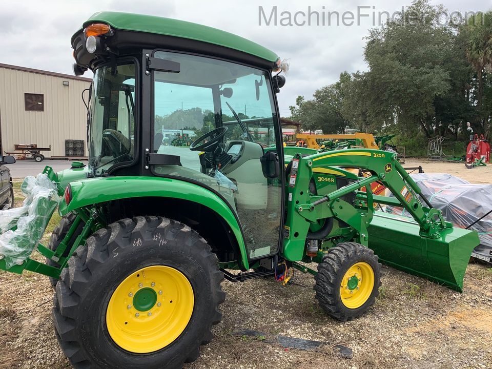 2020 John Deere 3046R CAB Image 8