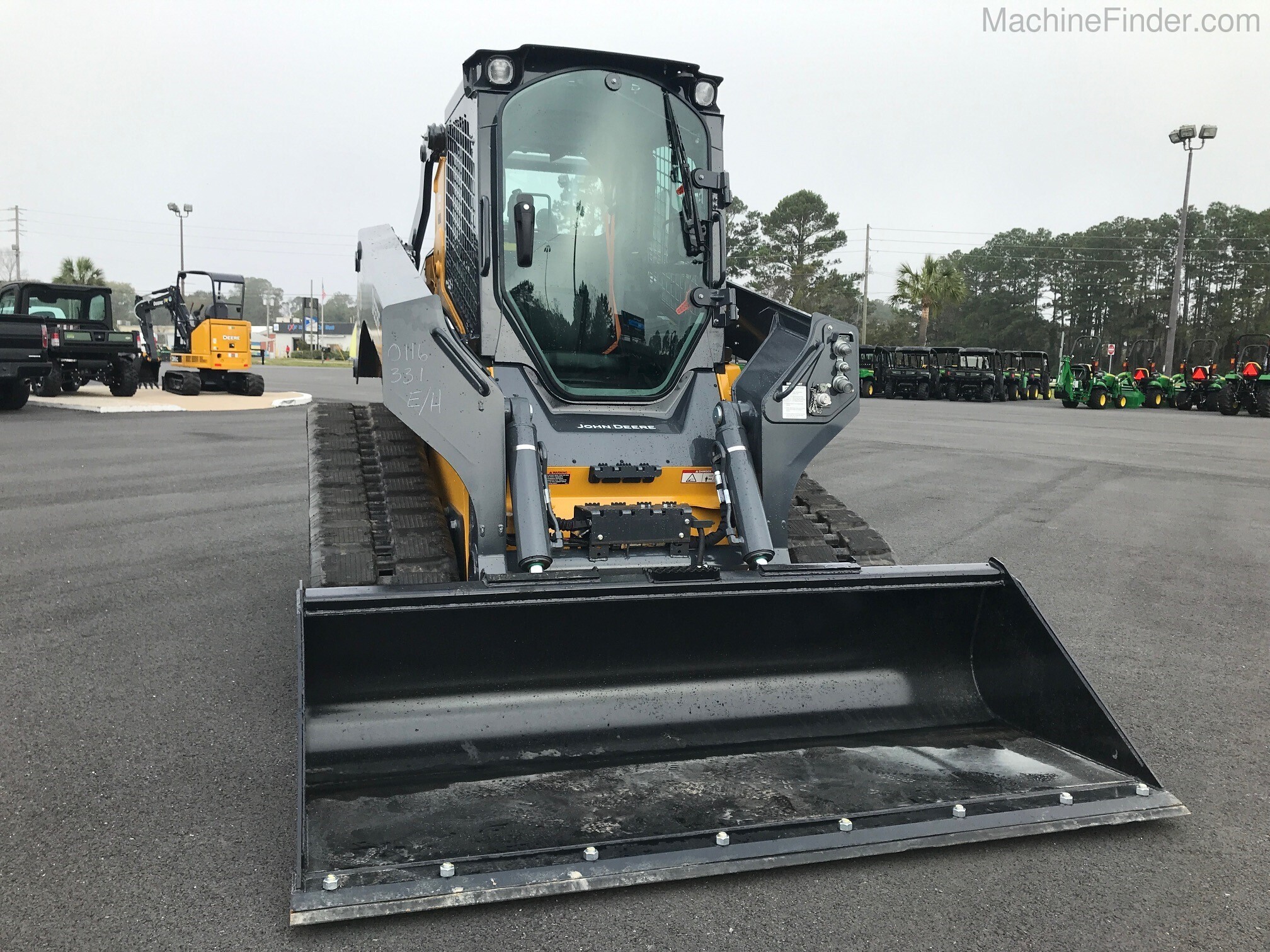 2020 John Deere 333G Image 11