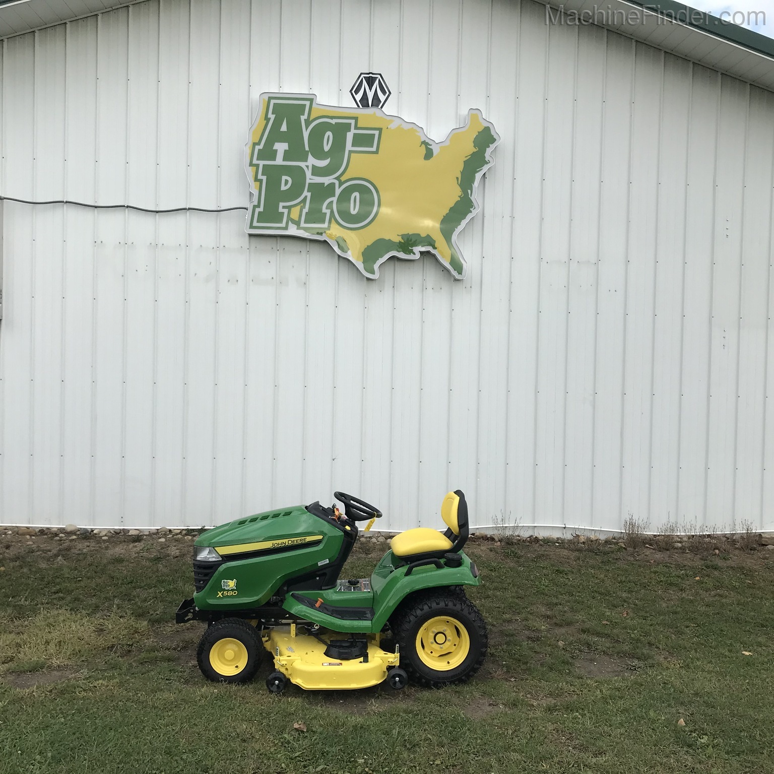 2020 John Deere X580 Image 1