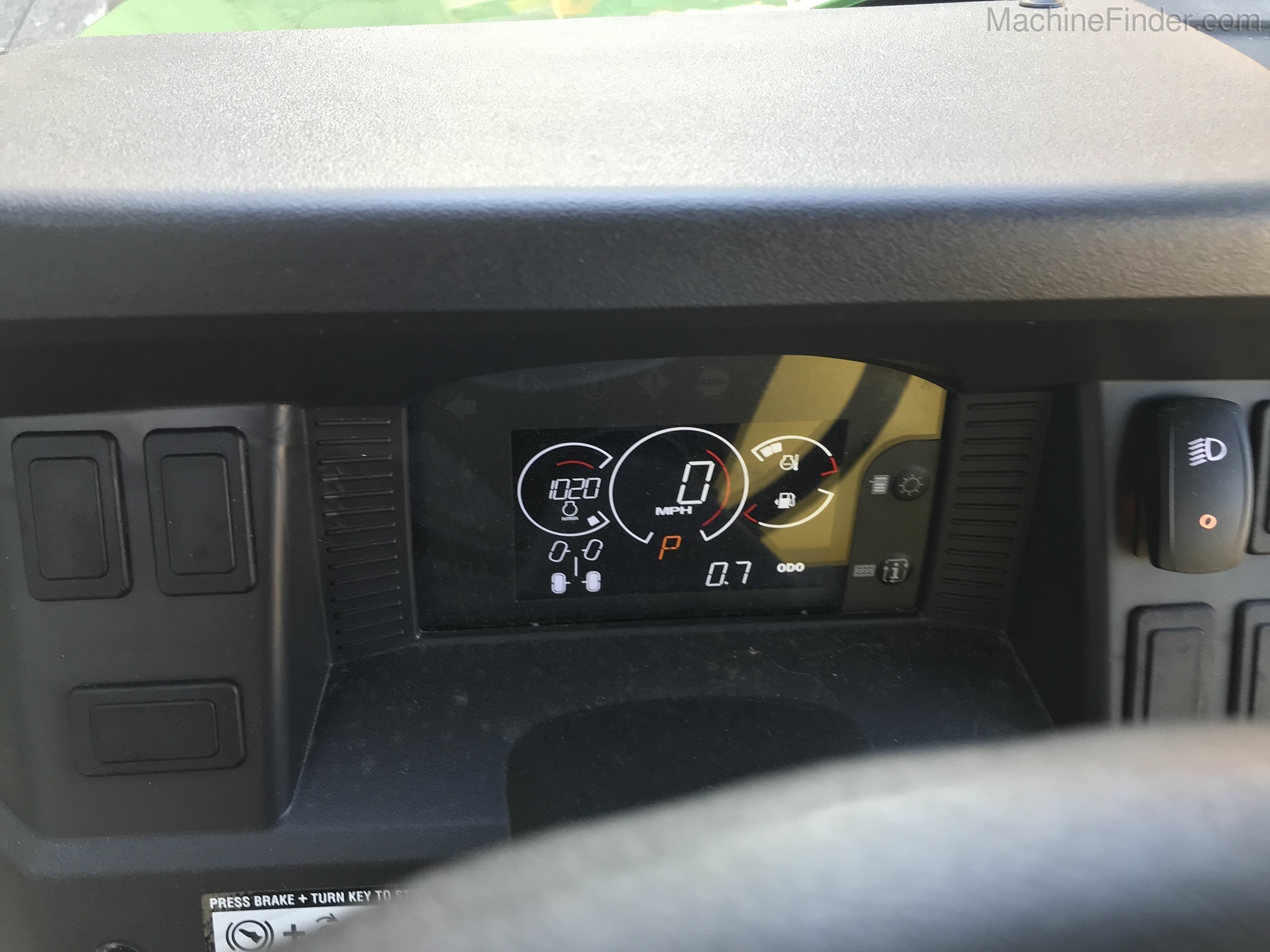 2021 John Deere 590M S4 Image 7