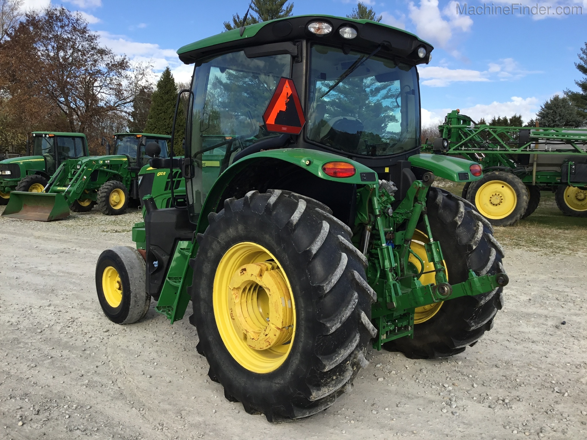 2016 John Deere 6110R Image 4