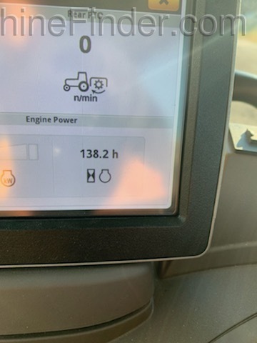 2016 John Deere 6120R Image 6