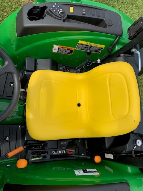 2023 John Deere 4044M Image 8