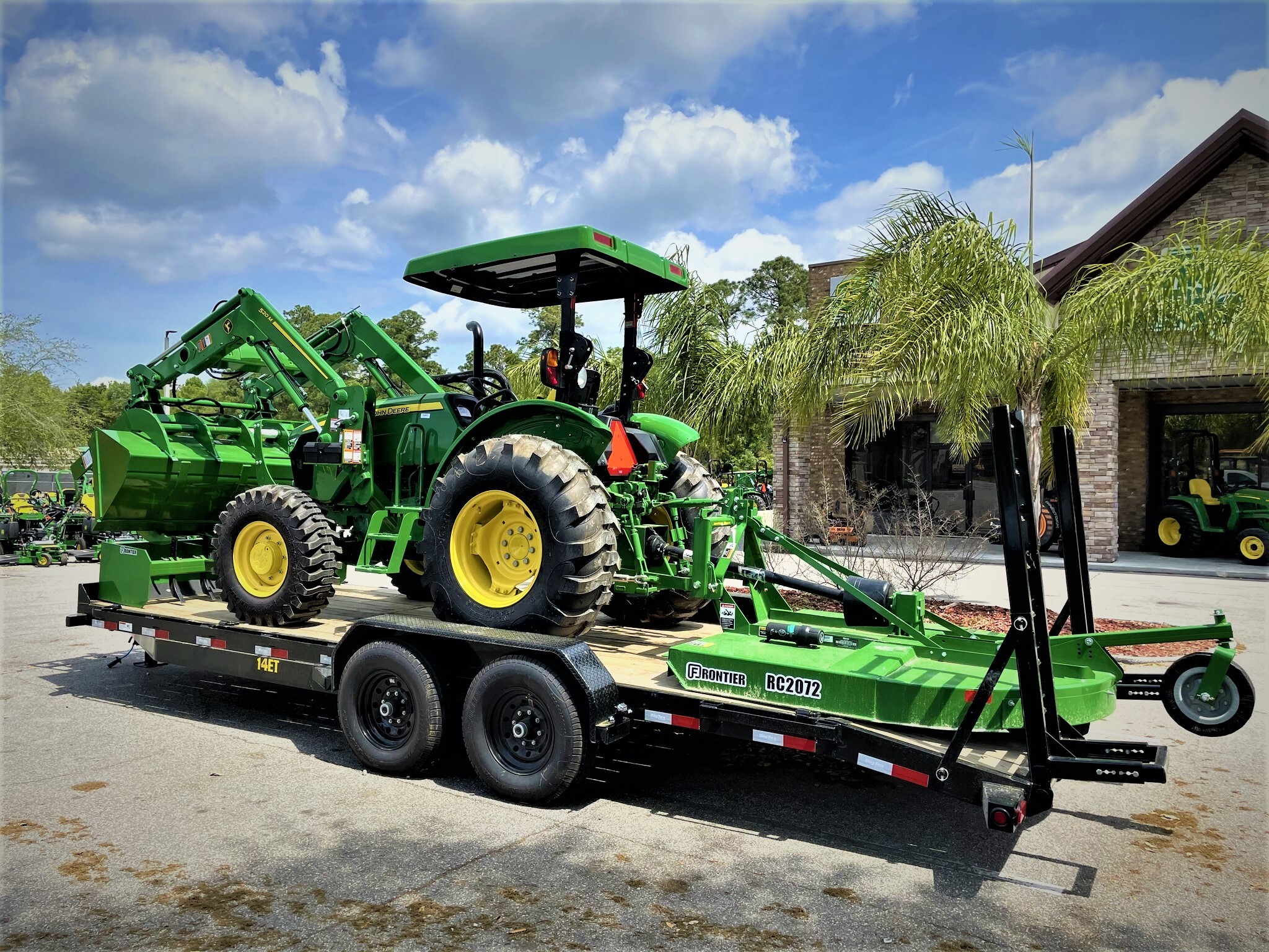 2023 John Deere 5045E Image 8