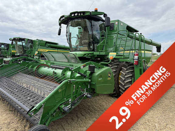 Photo of a 2018 John Deere S790