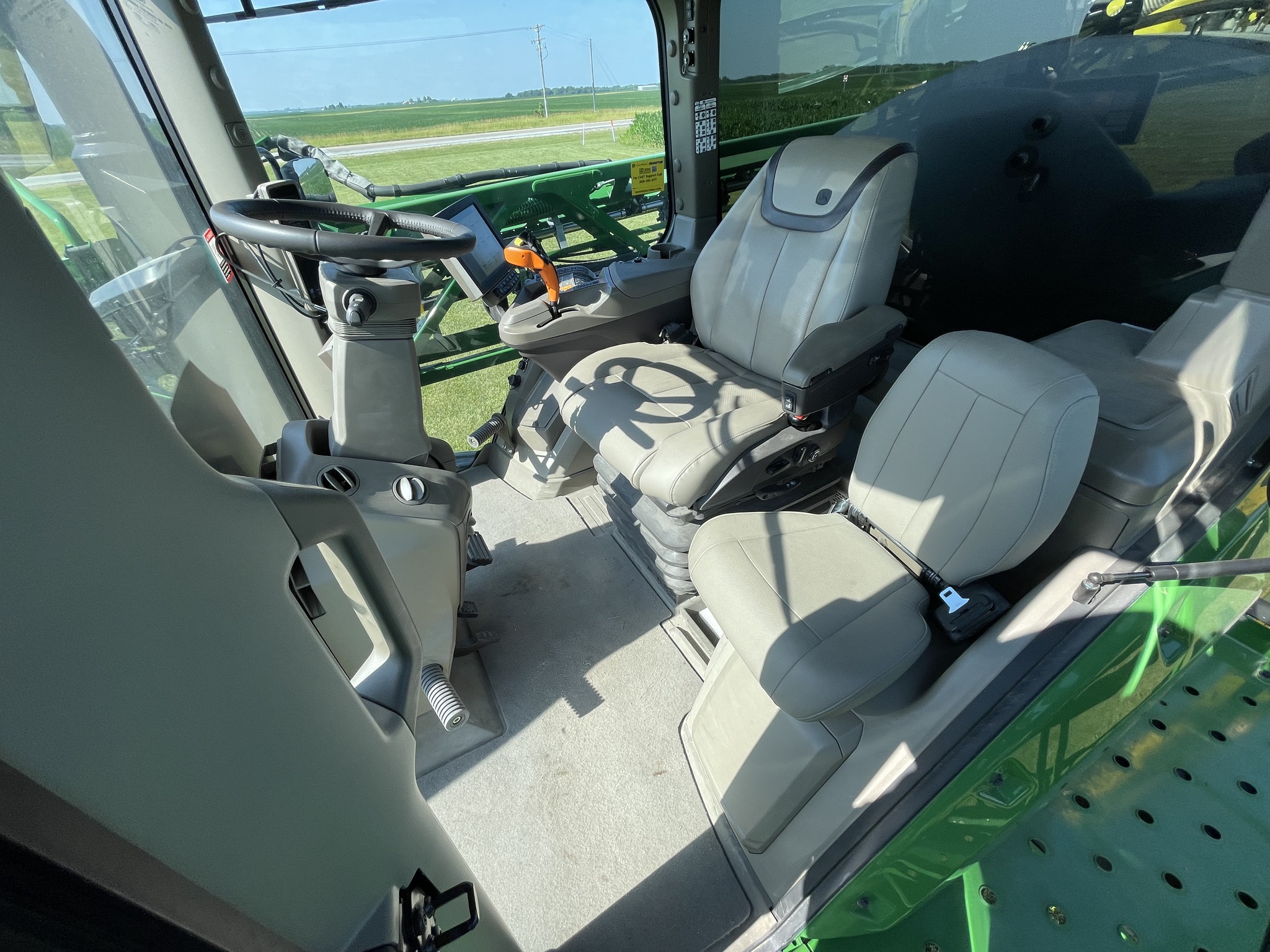  2022 John Deere 410R at Heritage Tractor in Quincy, IL