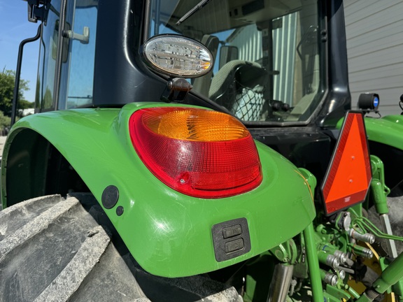 2020 John Deere 6120M-12