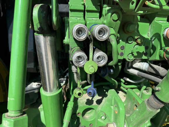 2020 John Deere 6120M-15